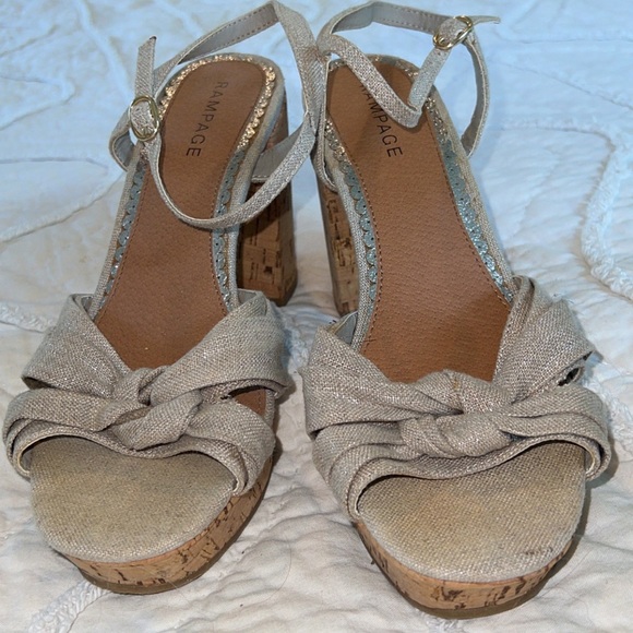 High Heels - Picture 2 of 3